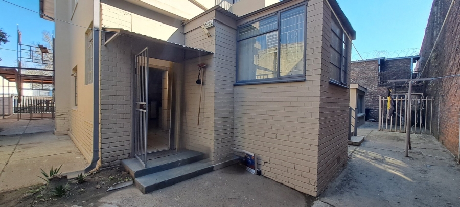 7 Bedroom Property for Sale in Bethlehem Free State
